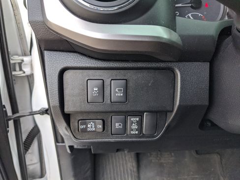 Used 2021 Toyota Tacoma Limited image 29