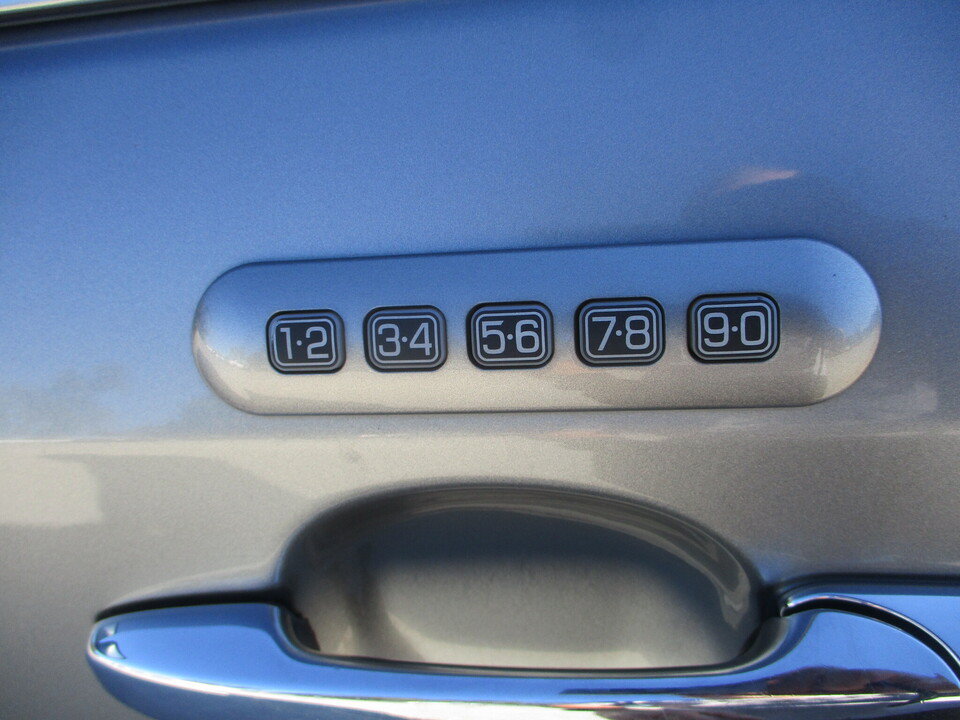 Used 2008 Lincoln MKX AWD image 25