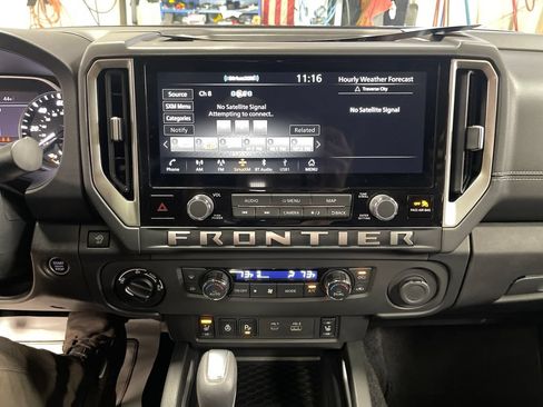 Certified 2025 Nissan Frontier SL AWD/4WD image 23