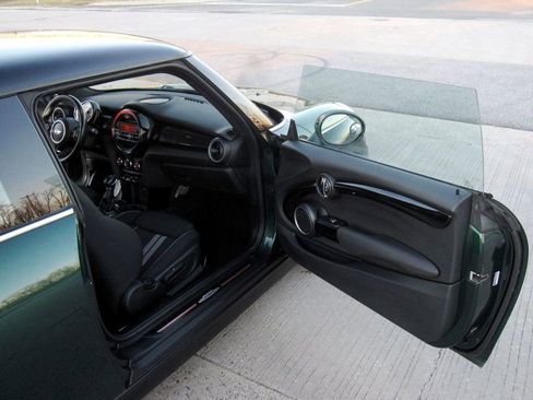 Used 2015 MINI Cooper S image 22