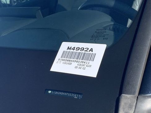 Used 2023 Toyota Highlander XLE image 40