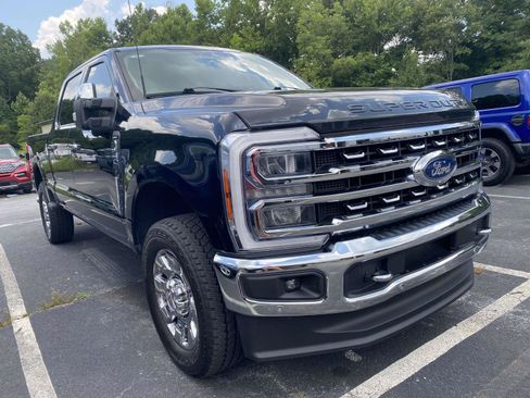 Used 2023 Ford F250 Lariat w/ Lariat Ultimate Package AWD/4WD image 2