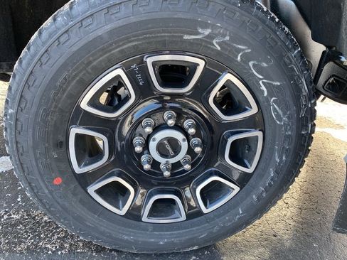 New 2026 Ford F350 Platinum image 2