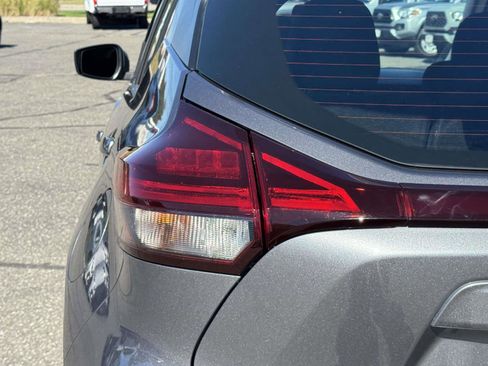 Used 2023 Nissan Kicks SV image 8