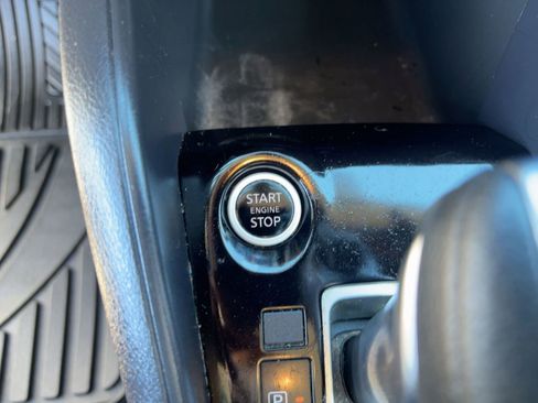 Used 2020 Nissan Kicks S image 24