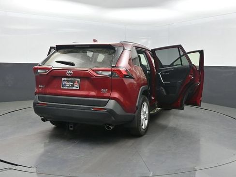 Used 2021 Toyota RAV4 XLE w/ Convenience Package AWD/4WD image 41
