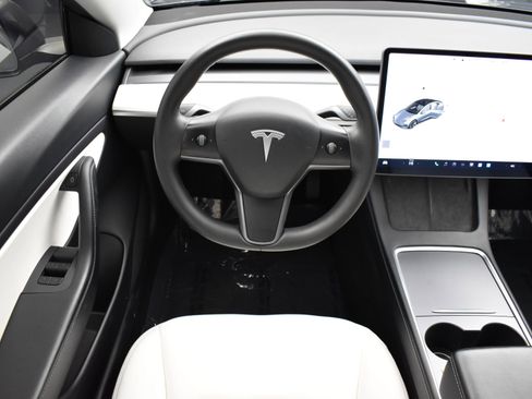 Used 2021 Tesla Model 3 Long Range image 15