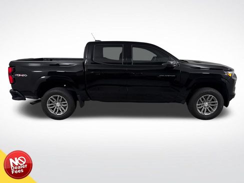 Used 2025 Chevrolet Colorado LT w/ LT Convenience Package AWD/4WD image 2
