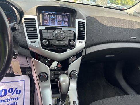 Used 2013 Chevrolet Cruze LT image 14