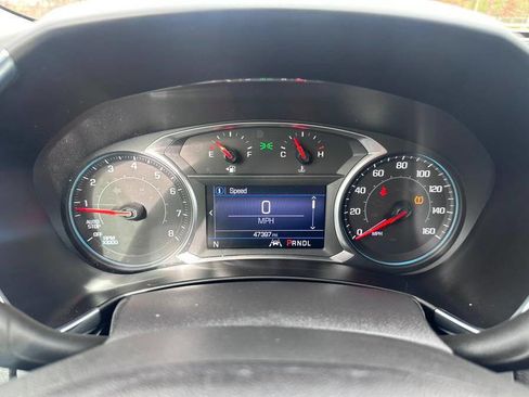 Used 2021 Chevrolet Equinox LT w/ LPO, Cargo Package image 32