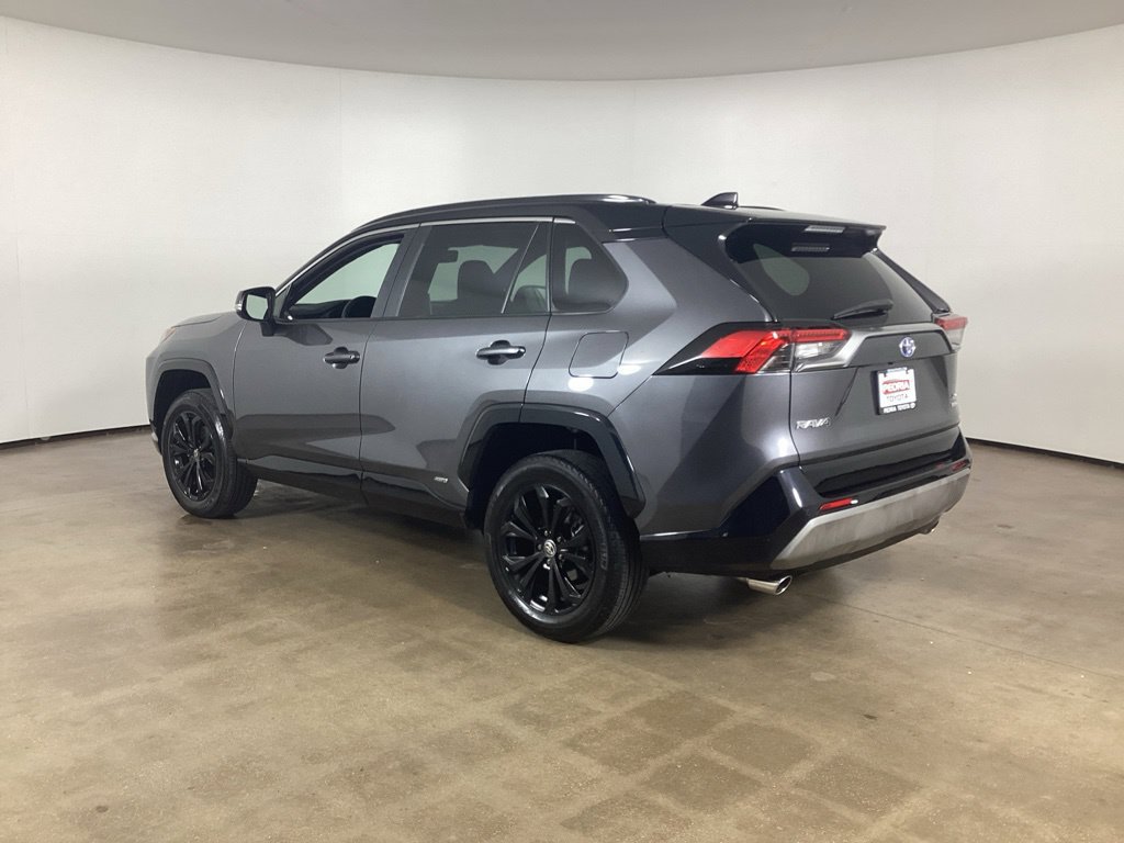 Used 2022 Toyota RAV4 XSE AWD/4WD image 7