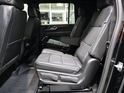 New 2026 GMC Yukon XL Denali image 11