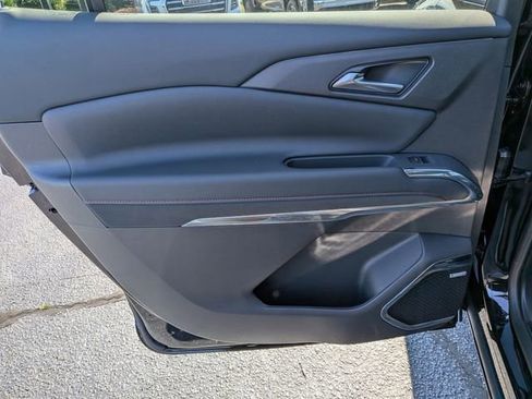 New 2026 Chevrolet Traverse RS w/ LPO, Floor Liner Package image 26