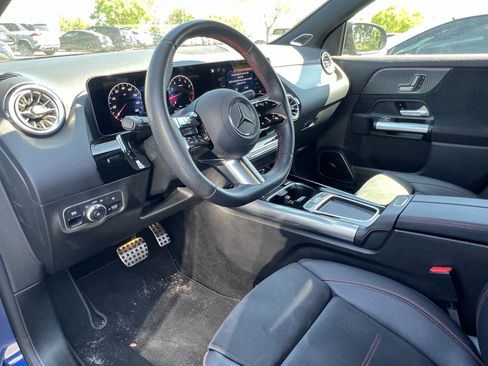 Used 2025 Mercedes-Benz GLA 250 4MATIC image 17