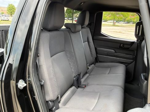 Used 2024 Toyota Tacoma SR5 AWD/4WD image 27