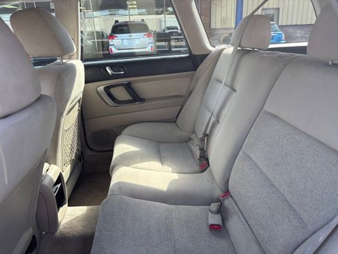 Used 2008 Subaru Outback 2.5i L.L. Bean image 11