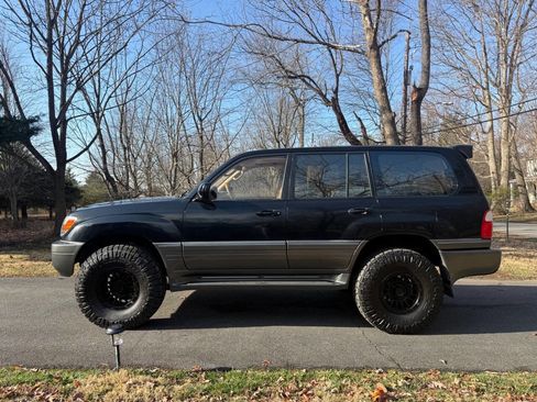 Used 2001 Lexus LX 470 4WD image 1