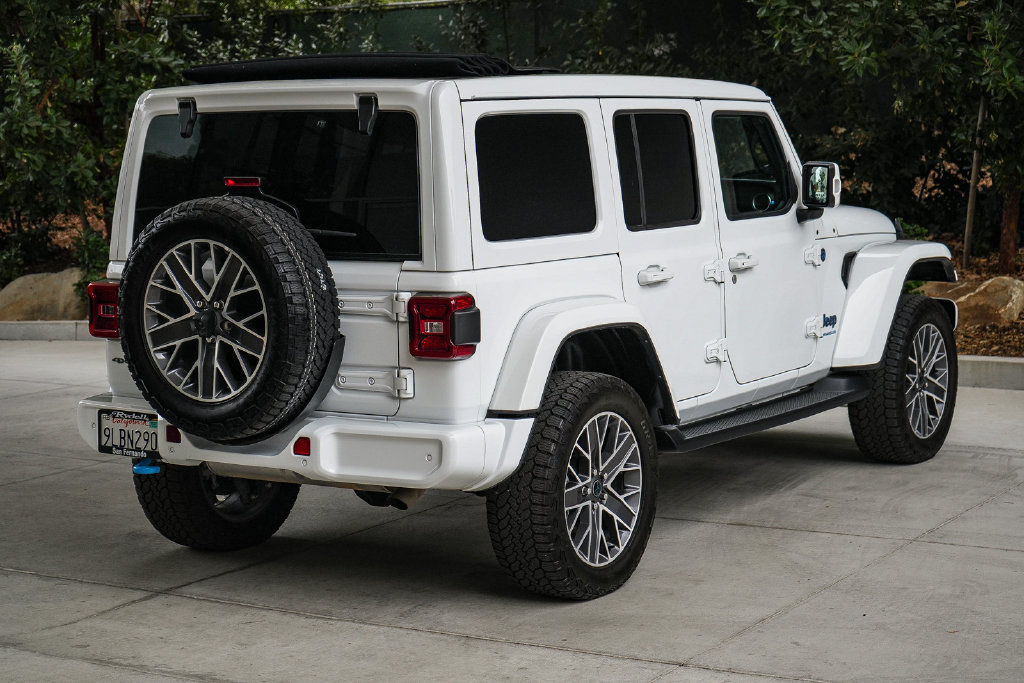 Used 2024 Jeep Wrangler High Altitude AWD/4WD image 6