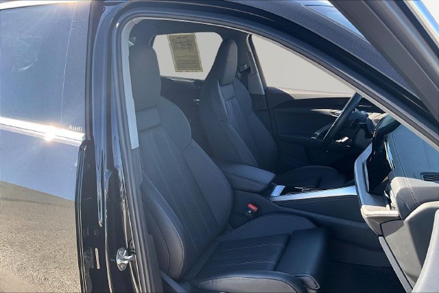 Used 2025 Audi Q5 Premium AWD/4WD image 7