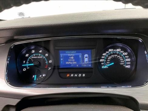 Used 2019 Ford Taurus SEL FWD image 24