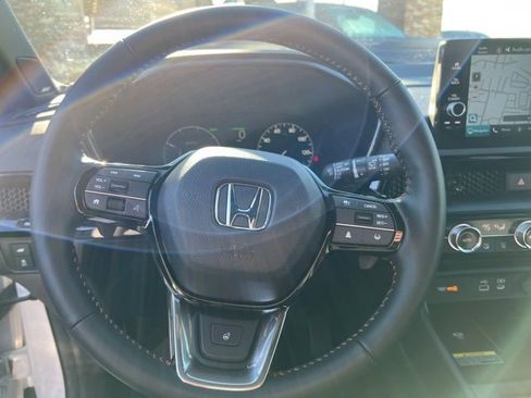 Used 2025 Honda CR-V Sport Touring image 9