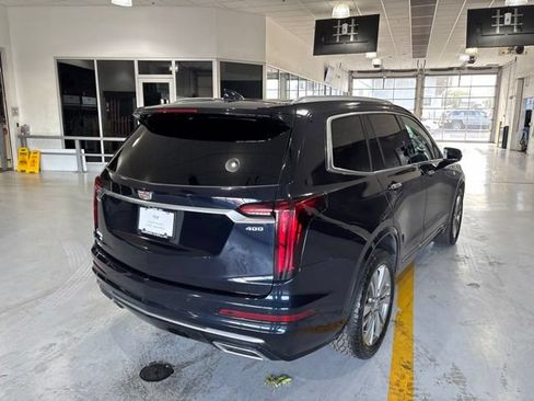 Used 2021 Cadillac XT6 Premium Luxury AWD/4WD image 8