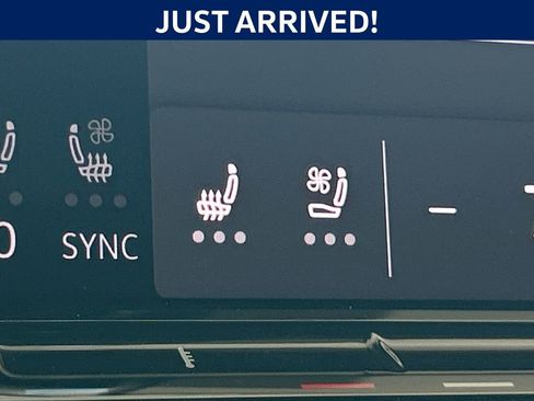 Used 2024 Volkswagen Atlas SE FWD image 26