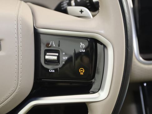 Used 2021 Land Rover Range Rover Velar R-Dynamic S image 38