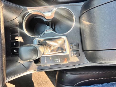 Used 2017 Toyota Highlander XLE image 22