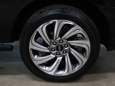 Used 2024 Lincoln Navigator Reserve image 32