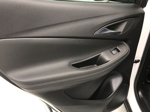 Used 2023 Buick Encore GX Essence w/ Experience Buick Package FWD image 17