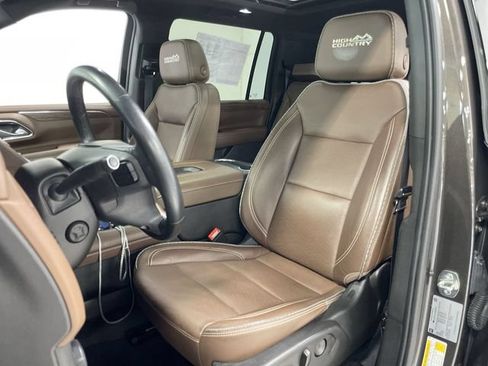 Certified 2021 Chevrolet Suburban High Country AWD/4WD image 11