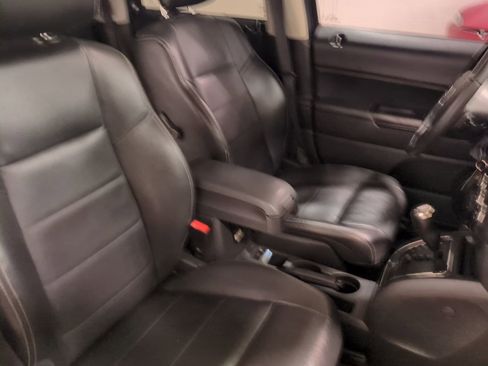 Used 2016 Jeep Patriot High Altitude image 11