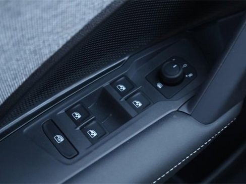 New 2025 Volkswagen Tiguan S image 17