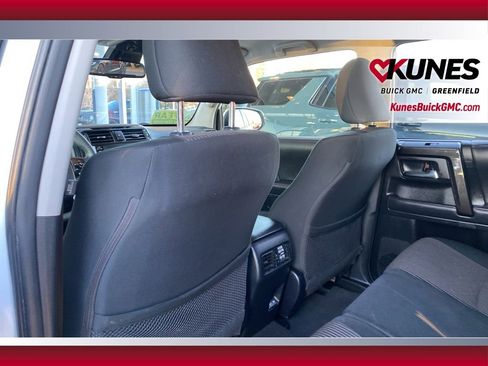 Used 2024 Toyota 4Runner TRD Off-Road image 32