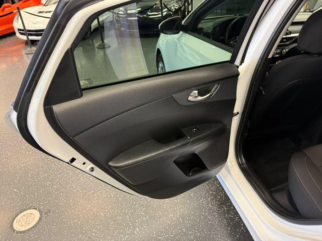 Used 2021 Kia Forte Sedan FWD image 10