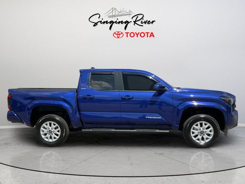 Used 2025 Toyota Tacoma SR5 RWD image 8