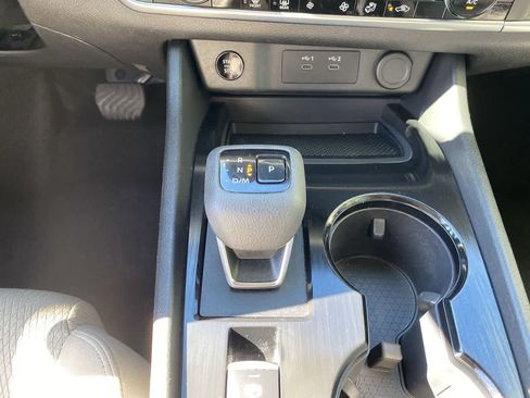 Used 2024 Nissan Rogue SV AWD/4WD image 26