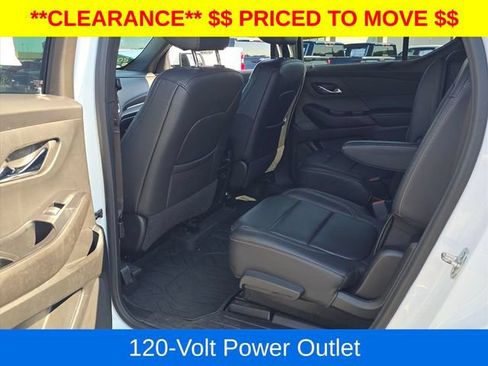 Certified 2023 Chevrolet Traverse LT w/ LT Premium Package AWD/4WD image 18