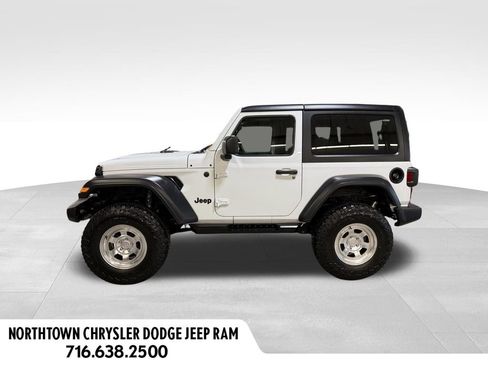 Used 2025 Jeep Wrangler Sport image 2