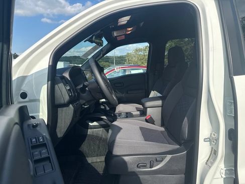 Used 2026 Nissan Frontier SV w/ All-Weather Content Package AWD/4WD image 5