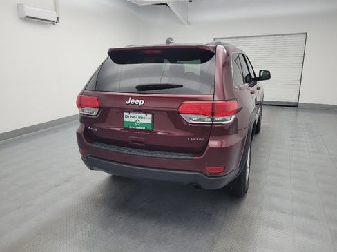 Used 2019 Jeep Grand Cherokee Laredo AWD/4WD image 7