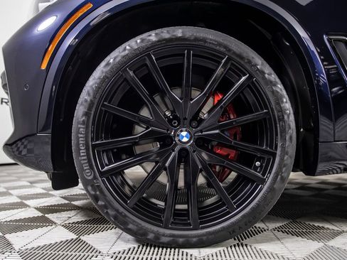 Used 2022 BMW X5 xDrive40i w/ M Sport Package AWD/4WD image 41