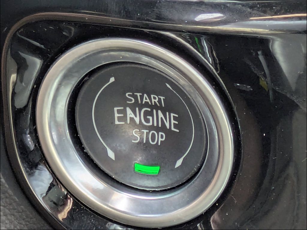 Certified 2025 Chevrolet Silverado 1500 LTZ AWD/4WD image 31