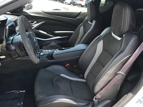 Used 2017 Chevrolet Camaro SS RWD image 17