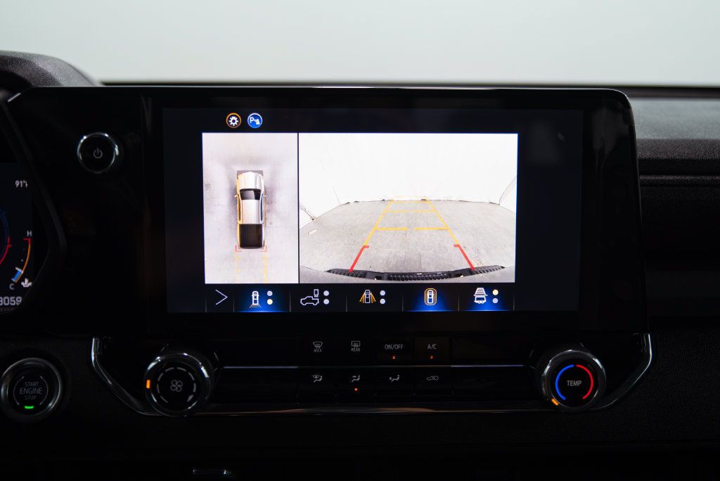 Used 2024 Chevrolet Colorado Trail Boss w/ Technology Package AWD/4WD image 25
