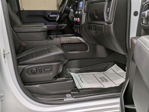 Used 2023 GMC Sierra 3500 Denali w/ Denali Ultimate Package AWD/4WD image 18