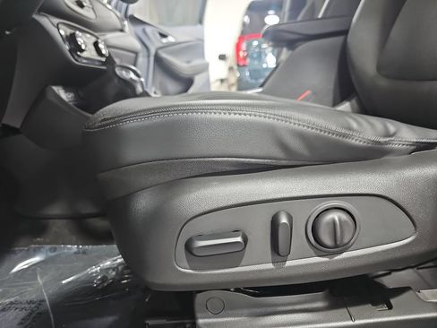 Used 2022 Buick Encore GX Preferred w/ Sport Touring Package FWD image 35