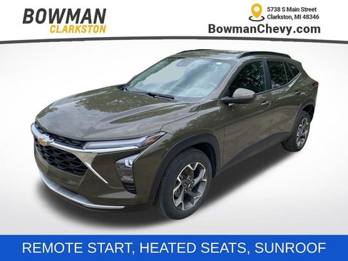 Used 2024 Chevrolet Trax LT w/ Sunroof Package FWD image 1