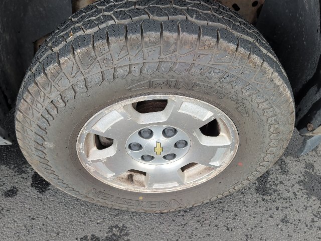 Used 2007 Chevrolet Suburban LT w/ LT Preferred Equipment Group AWD/4WD image 22